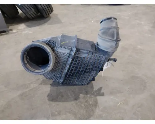 PETERBILT 579 AIR CLEANER