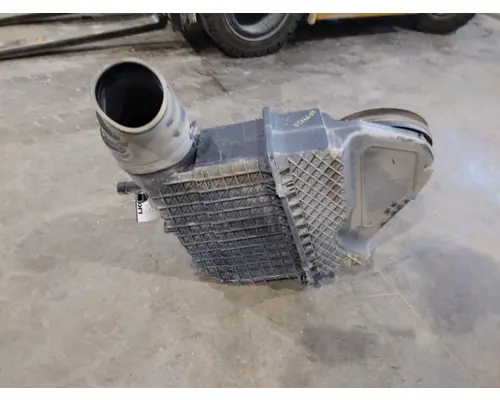 PETERBILT 579 AIR CLEANER