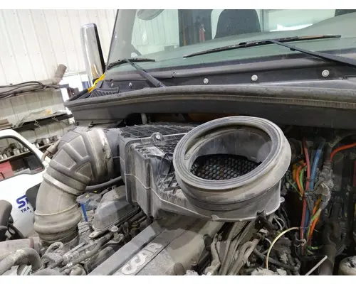 PETERBILT 579 AIR CLEANER