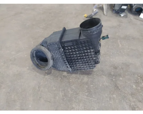 PETERBILT 579 AIR CLEANER