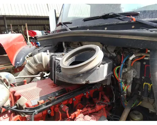 PETERBILT 579 AIR CLEANER