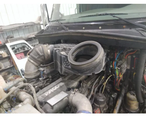 PETERBILT 579 AIR CLEANER