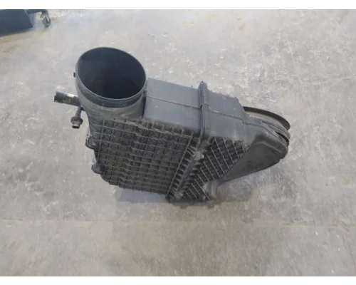PETERBILT 579 AIR CLEANER