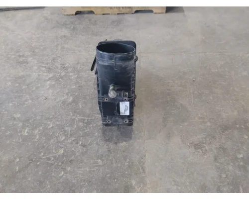 PETERBILT 579 AIR CLEANER