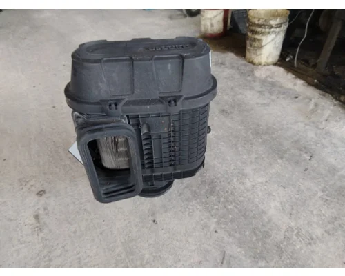 PETERBILT 579 AIR CLEANER