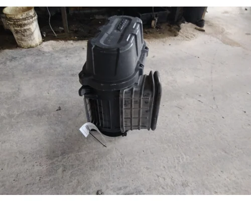 PETERBILT 579 AIR CLEANER