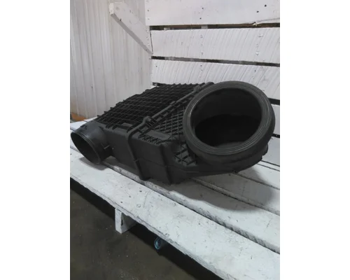 PETERBILT 579 AIR CLEANER