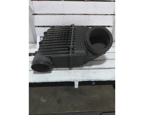 PETERBILT 579 AIR CLEANER
