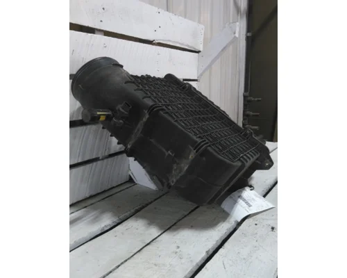 PETERBILT 579 AIR CLEANER