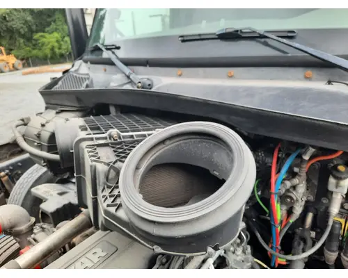 PETERBILT 579 AIR CLEANER