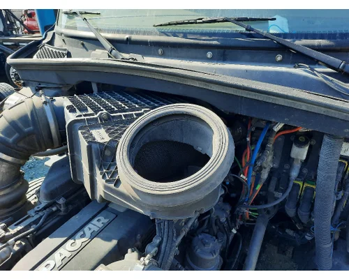 PETERBILT 579 AIR CLEANER