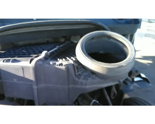 PETERBILT 579 AIR CLEANER