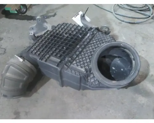 PETERBILT 579 AIR CLEANER