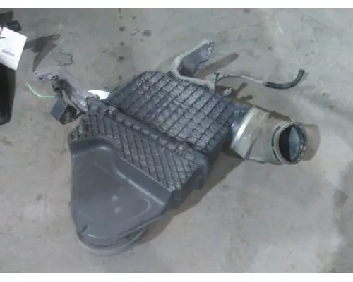 PETERBILT 579 AIR CLEANER