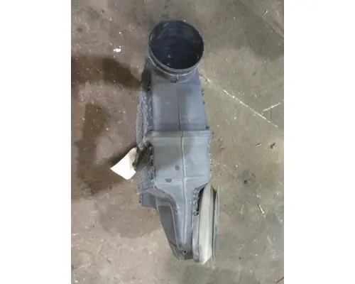 PETERBILT 579 AIR CLEANER