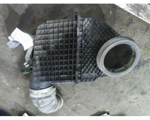 PETERBILT 579 AIR CLEANER