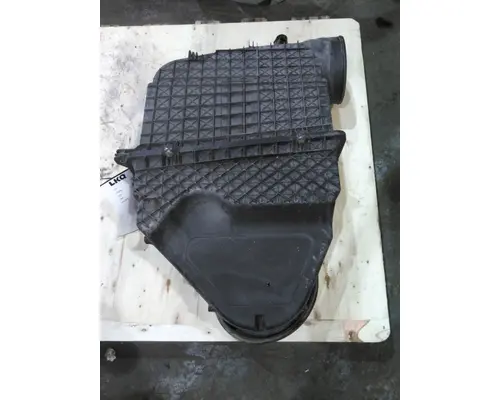 PETERBILT 579 AIR CLEANER