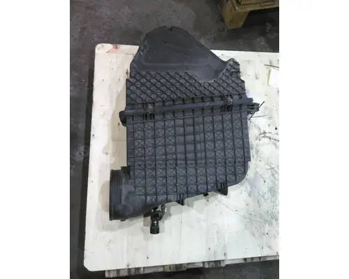 PETERBILT 579 AIR CLEANER