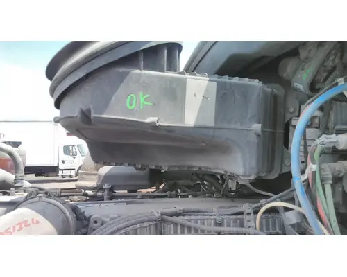PETERBILT 579 AIR CLEANER