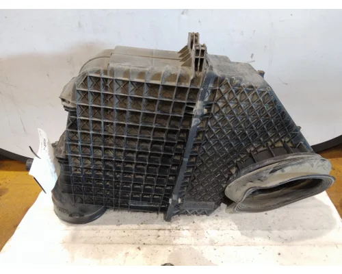PETERBILT 579 AIR CLEANER