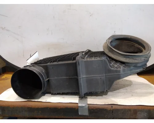 PETERBILT 579 AIR CLEANER