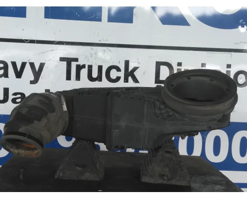 PETERBILT 579 AIR CLEANER