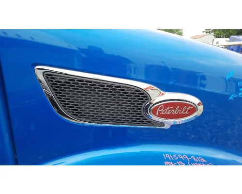 PETERBILT 579 AIR INTAKE LOUVER/COVER