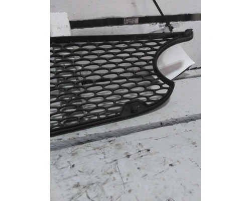 PETERBILT 579 AIR INTAKE LOUVERCOVER
