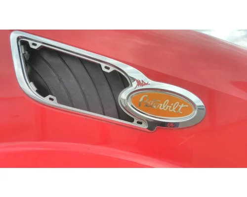 PETERBILT 579 AIR INTAKE LOUVER/COVER