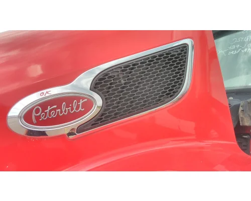 PETERBILT 579 AIR INTAKE LOUVERCOVER