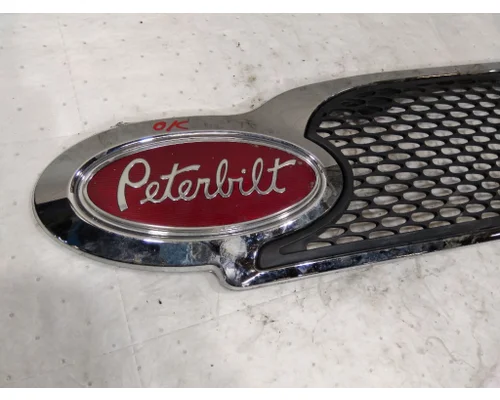 PETERBILT 579 AIR INTAKE LOUVERCOVER