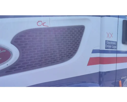 PETERBILT 579 AIR INTAKE LOUVER/COVER