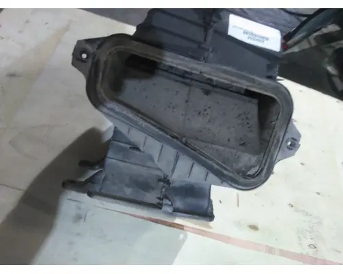 PETERBILT 579 AIR INTAKE