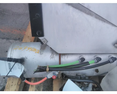 PETERBILT 579 AIR TANK