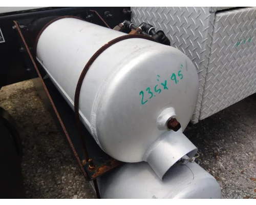 PETERBILT 579 AIR TANK