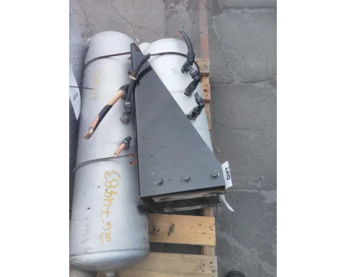 PETERBILT 579 AIR TANK