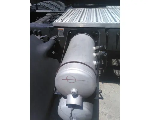 PETERBILT 579 AIR TANK