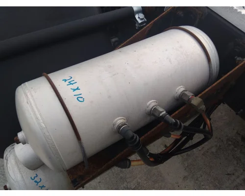 PETERBILT 579 AIR TANK