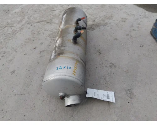 PETERBILT 579 AIR TANK