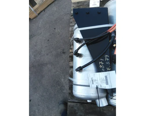 PETERBILT 579 AIR TANK