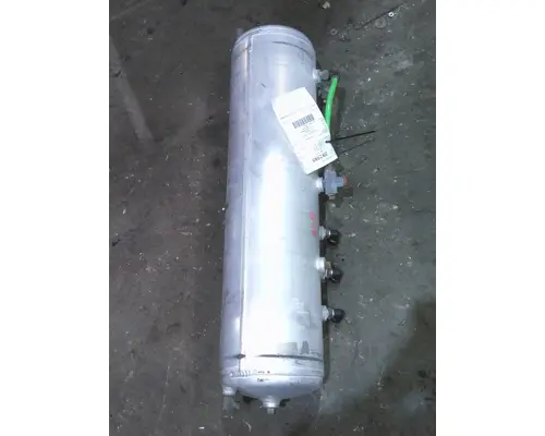 PETERBILT 579 AIR TANK