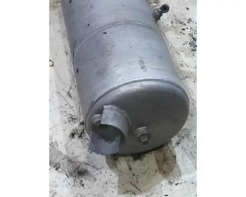 PETERBILT 579 AIR TANK