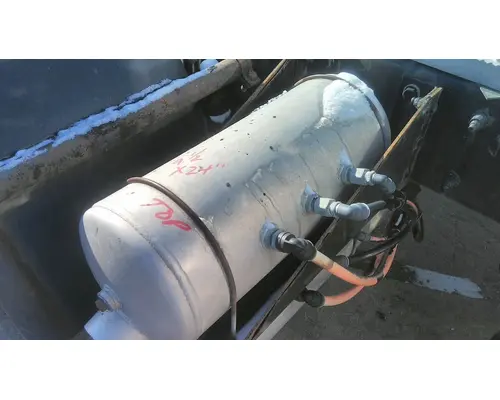 PETERBILT 579 AIR TANK