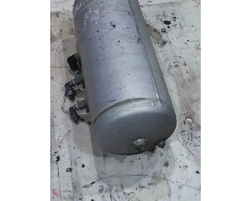 PETERBILT 579 AIR TANK