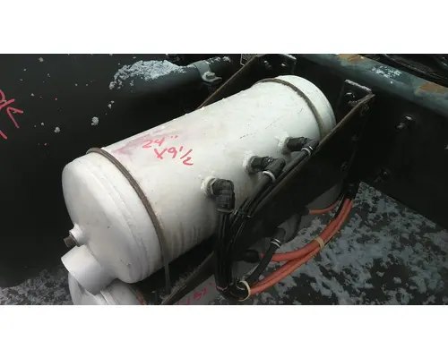 PETERBILT 579 AIR TANK