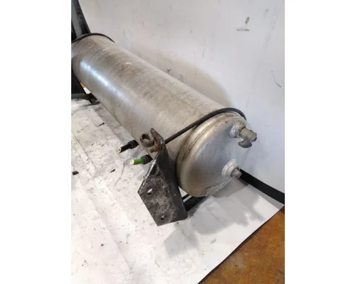 PETERBILT 579 AIR TANK