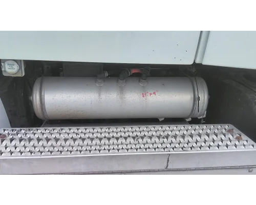 PETERBILT 579 AIR TANK