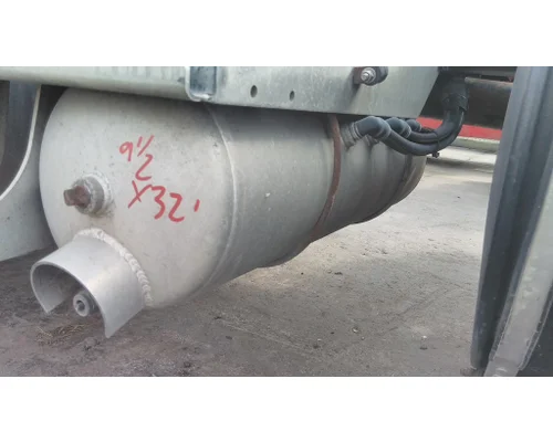 PETERBILT 579 AIR TANK
