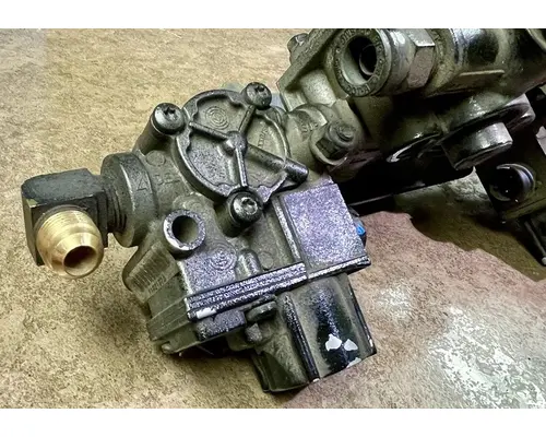 PETERBILT 579 Abs Modulator Valve