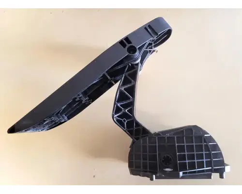 PETERBILT 579 Accelerator Parts